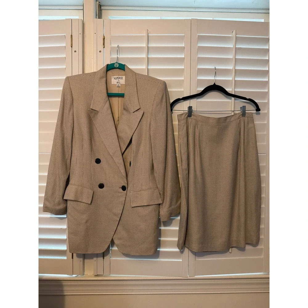 Kasper women skirt suit size 12